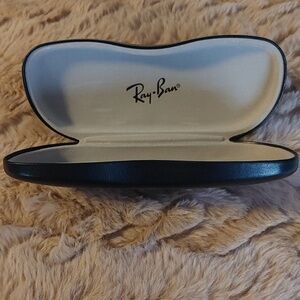 Ray-Ban Black Clamshell Glasses/Sunglasses Case